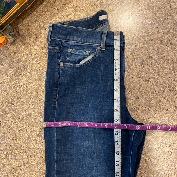 Levi’s Classic Blue Jeans 6  Tag says Bootcut? Hemmed? - Picture 16 of 17